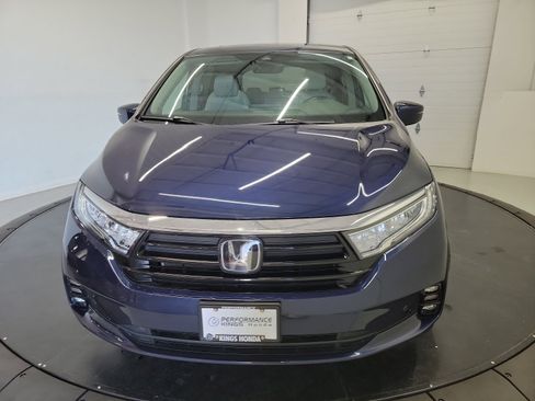 Certified 2023 Honda Odyssey Touring image 2