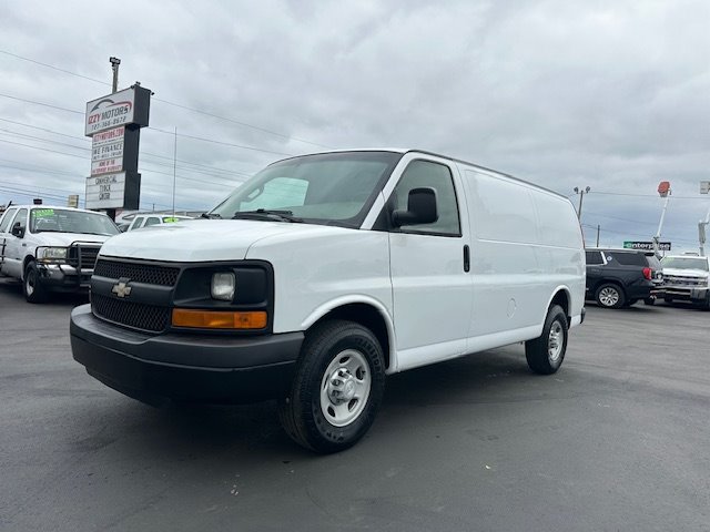 Used 2016 Chevrolet Express 2500 RWD image 2