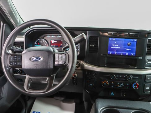 Used 2023 Ford F350 XLT AWD/4WD image 17