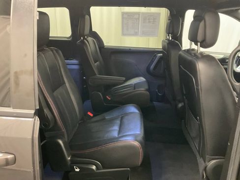 Used 2018 Dodge Grand Caravan GT FWD image 24