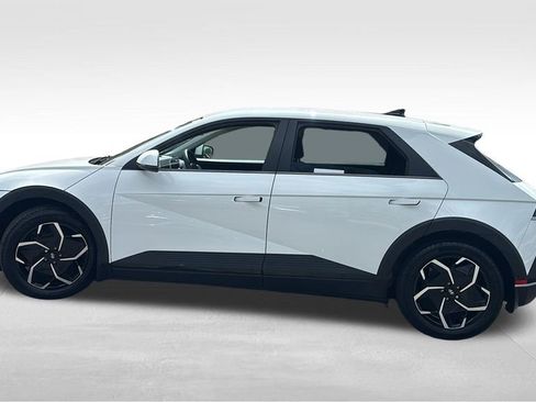 Used 2024 Hyundai Ioniq 5 SE RWD image 4
