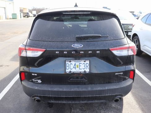 Used 2022 Ford Escape SE w/ SE Sport Appearance Package image 5