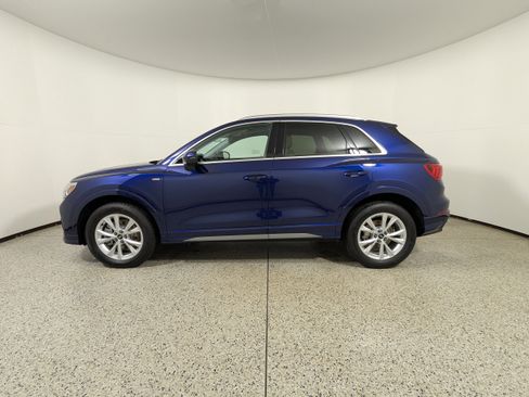 Certified 2025 Audi Q3 2.0T Premium Plus w/ Premium Plus Package image 7