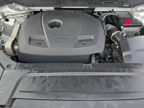 Used 2021 Volvo XC90 T5 Momentum w/ Protection Package Premier FWD image 32