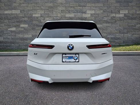 Used 2026 BMW iX xDrive60 w/ Premium Package AWD/4WD image 5