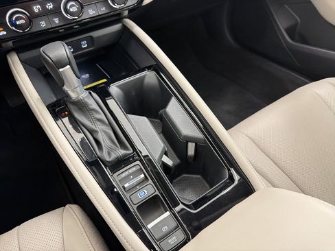 Used 2023 Honda Accord Touring image 17