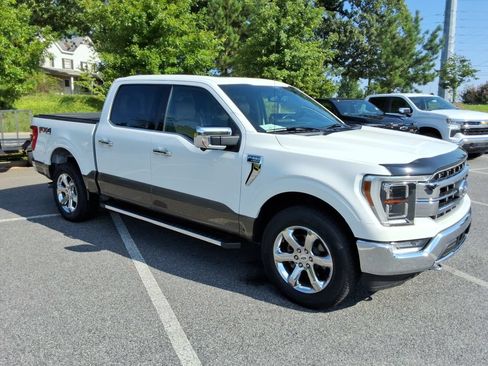 Used 2021 Ford F150 Lariat w/ Equipment Group 502A High AWD/4WD image 3