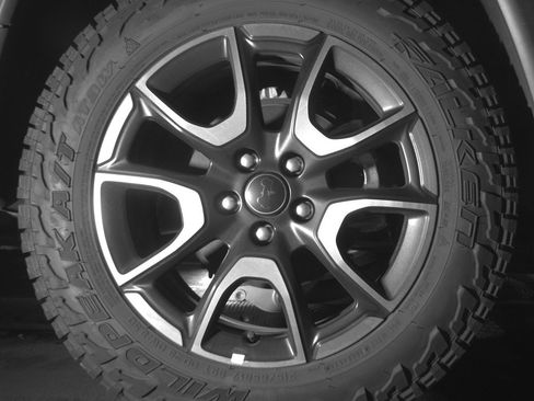 Used 2025 Jeep Compass Trailhawk image 15