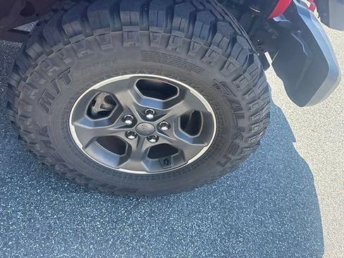 Used 2020 Jeep Gladiator Rubicon AWD/4WD image 25