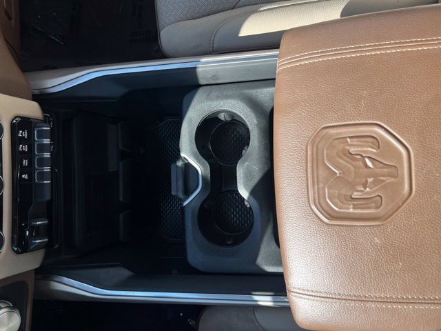 Used 2020 RAM 1500 Laramie AWD/4WD image 34