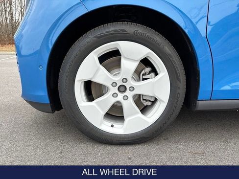 New 2025 Volkswagen ID. Buzz 1st Edition image 29