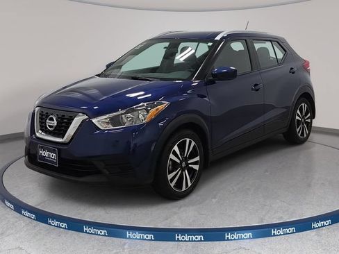 Used 2018 Nissan Kicks SV FWD image 1