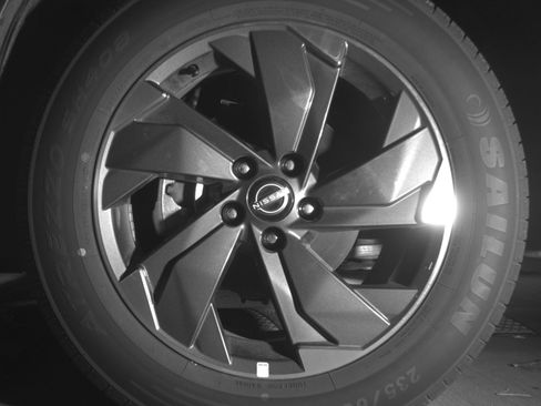 Used 2025 Nissan Rogue SV image 12