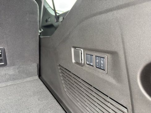 Used 2025 Chevrolet Suburban Premier w/ Sun And Tow Package image 29