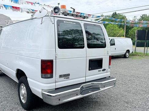 Used 2013 Ford E-350 and Econoline 350 Super Duty w/ Commercial Cargo Van Pkg RWD image 3