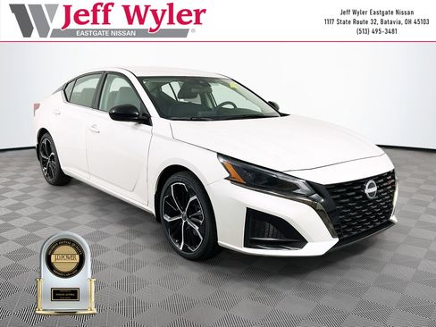 New 2025 Nissan Altima 2.5 SR image 1