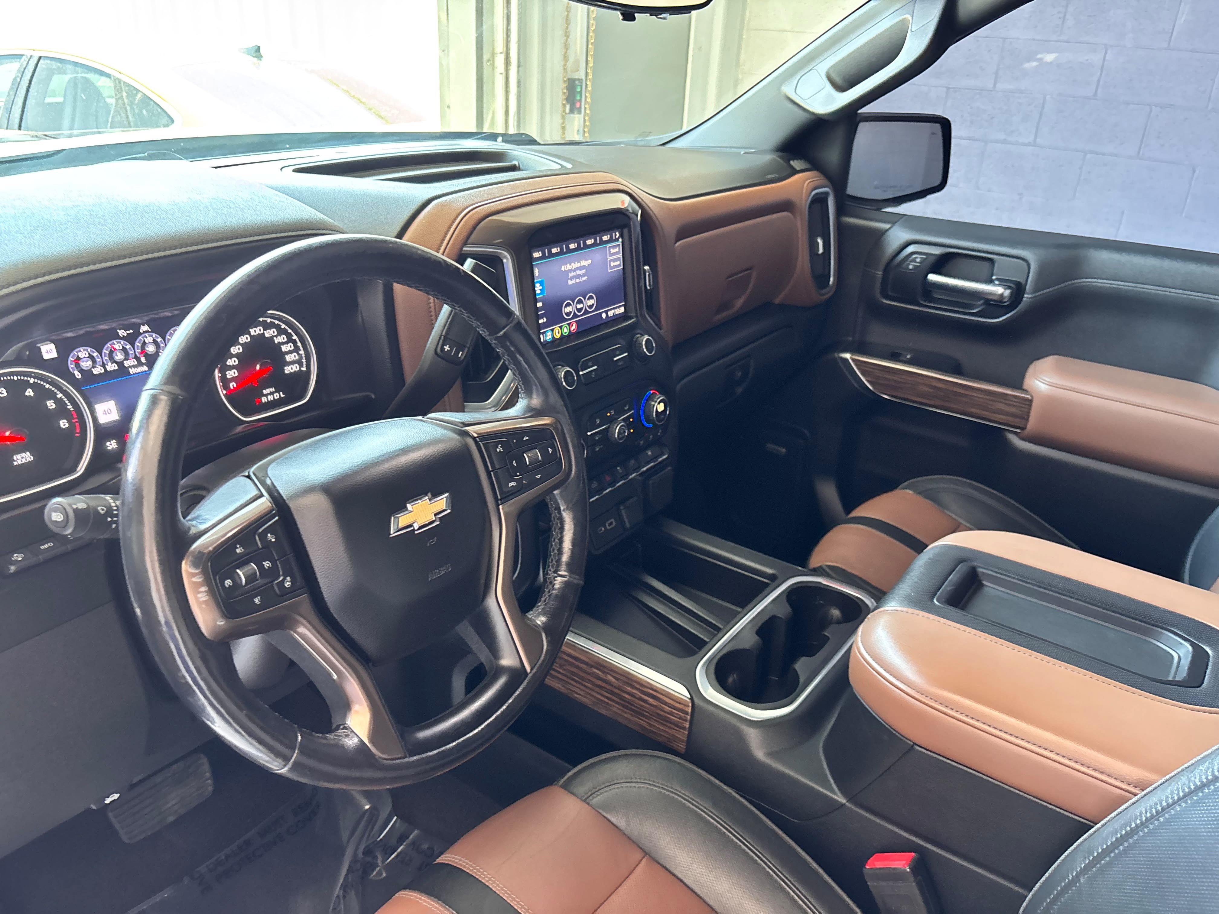 Used 2019 Chevrolet Silverado 1500 High Country w/ High Country Premium Package AWD/4WD image 11