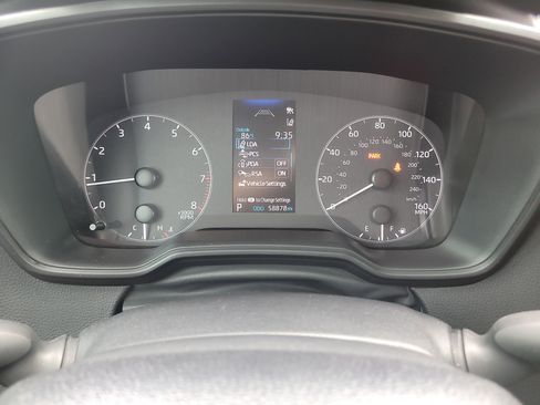 Certified 2024 Toyota Corolla LE image 30