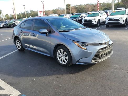 Used 2023 Toyota Corolla LE image 2