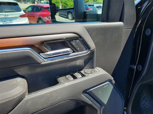 New 2025 GMC Sierra 2500 Denali w/ Denali Reserve Package image 8