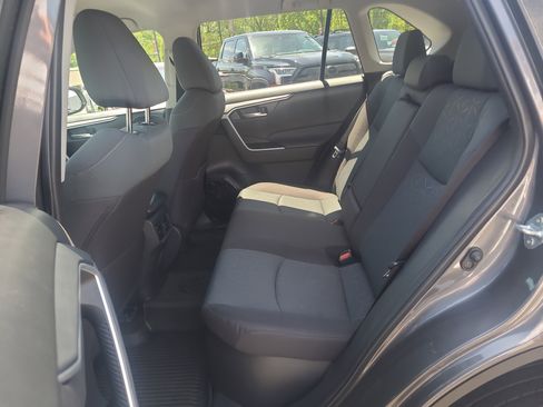 Certified 2025 Toyota RAV4 XLE AWD/4WD image 27