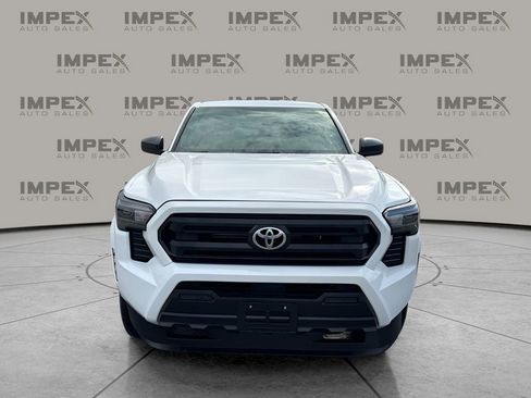 Used 2024 Toyota Tacoma SR image 8