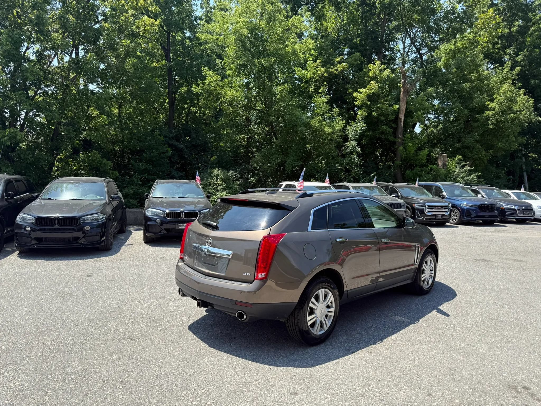 Used 2016 Cadillac SRX Luxury w/ Driver Awareness Package AWD/4WD image 7