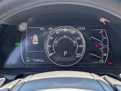 Used 2025 Lexus ES 300h w/ Accessory Package (Z1) FWD image 10