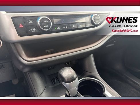 Used 2014 Toyota Highlander XLE AWD/4WD image 27