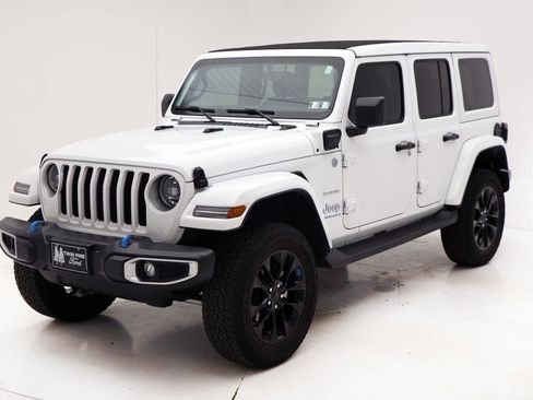 Used 2023 Jeep Wrangler Unlimited Sahara w/ Cold Weather Group image 2