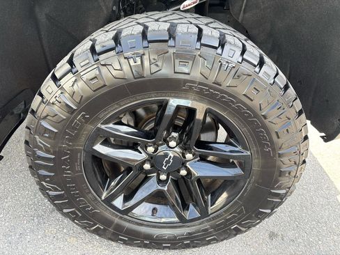 Used 2021 Chevrolet Silverado 1500 LT Trail Boss w/ Bed Protection Package image 10