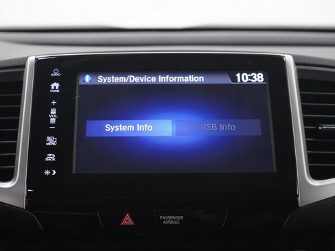 Used 2017 Honda Pilot Touring image 19