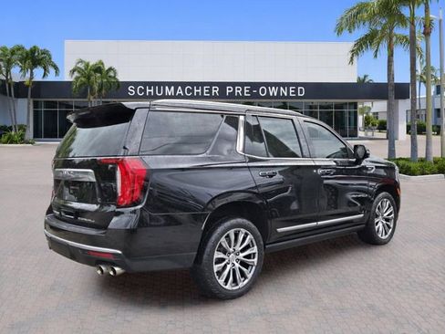 Used 2021 GMC Yukon Denali w/ Denali Premium Package RWD image 7