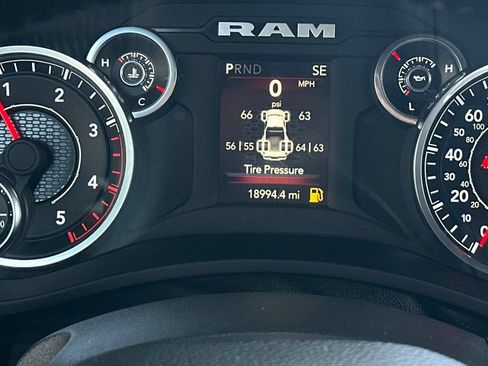 Used 2024 RAM 3500 Big Horn AWD/4WD image 27