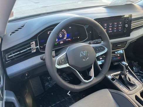 New 2026 Volkswagen Jetta SE FWD image 29