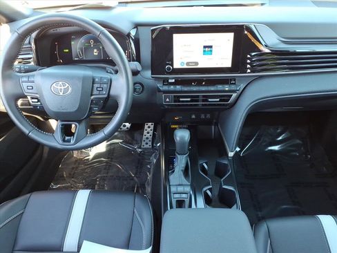 Certified 2025 Toyota Camry SE image 12