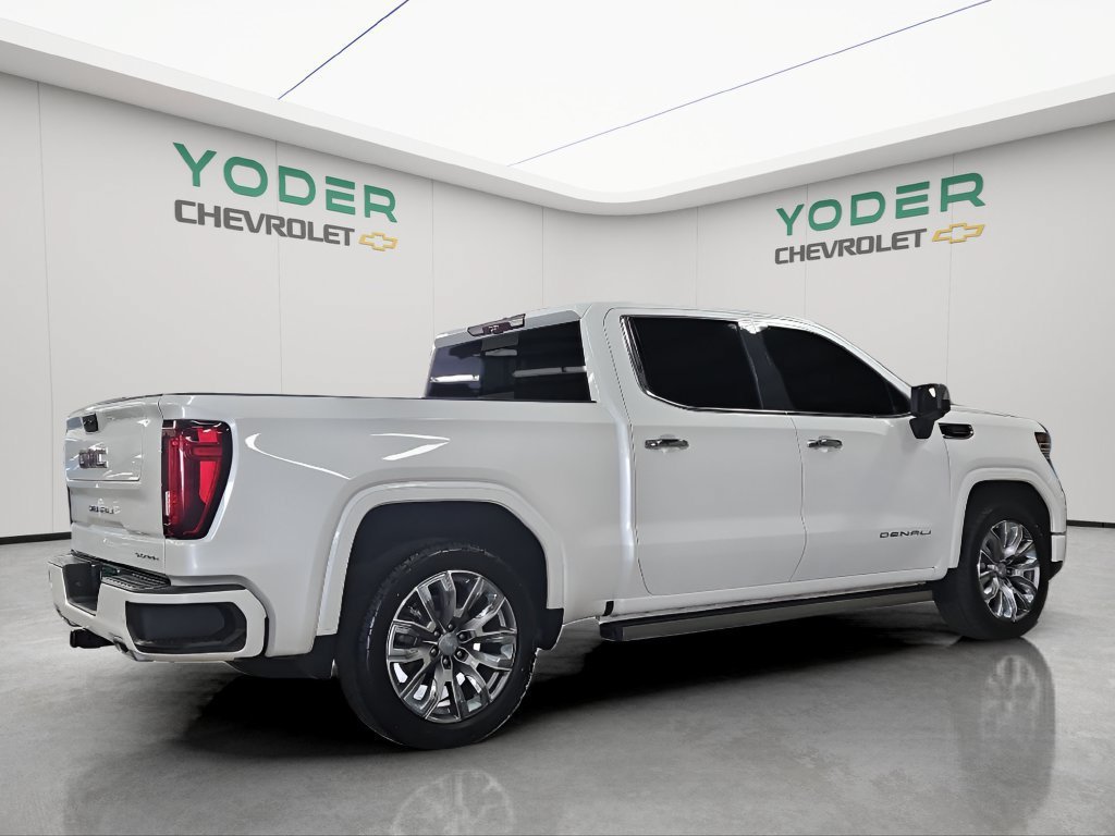 Used 2023 GMC Sierra 1500 Denali w/ Denali Reserve Package AWD/4WD image 7