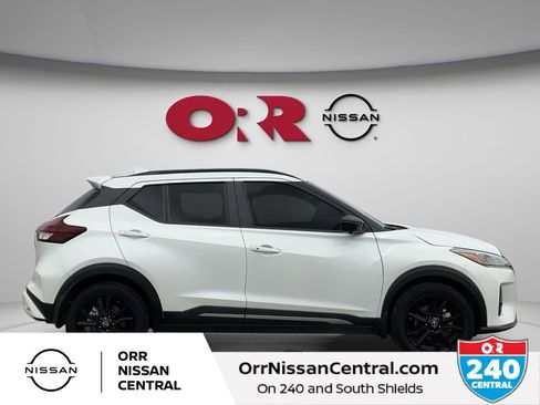 Used 2024 Nissan Kicks SR w/ SR Premium Package image 4