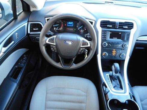 Used 2015 Ford Fusion S image 17