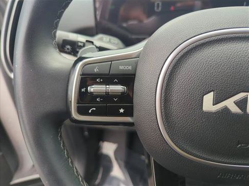 Used 2025 Kia Sorento EX AWD/4WD image 12