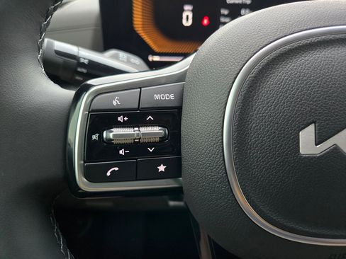 New 2026 Kia Carnival EX image 27