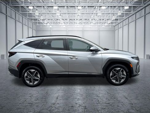 Certified 2025 Hyundai Tucson SEL AWD/4WD image 8