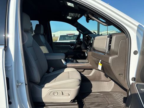 New 2026 GMC Sierra 3500 SLT w/ SLT Premium Package image 12