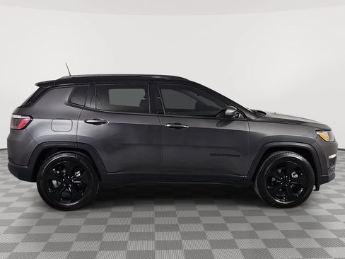 Used 2021 Jeep Compass Latitude w/ Sun and Sound Group FWD image 9