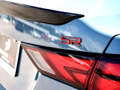 Used 2025 Nissan Sentra SR w/ Midnight Edition FWD image 10