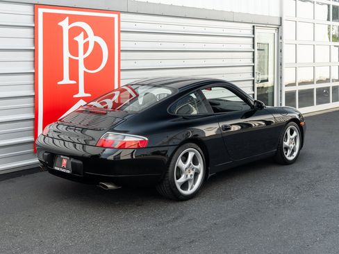 Used 2000 Porsche 911 Carrera RWD image 31