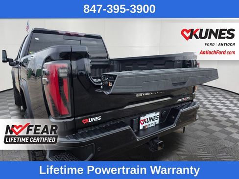 Used 2024 GMC Sierra 2500 AT4X image 15