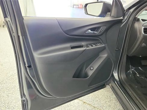 Used 2021 Chevrolet Equinox LT FWD image 31