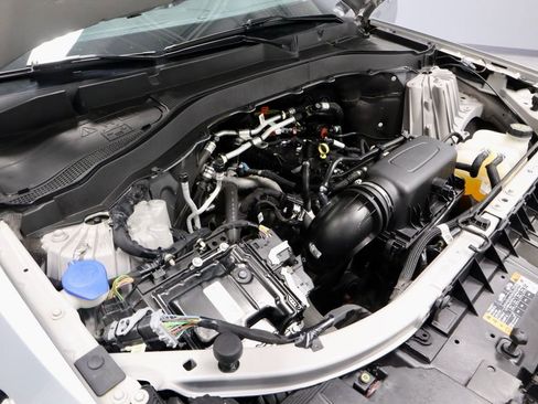 Certified 2023 Ford Explorer XLT w/ Equipment Group 202A image 18