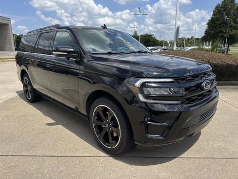 Used 2023 Ford Expedition Max Limited AWD/4WD image 3
